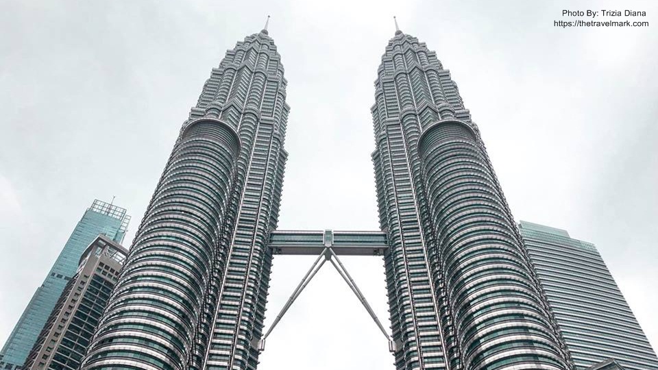 Petronas Tower Kuala Lumpur - Singapore Malaysia DIY Travel Guide